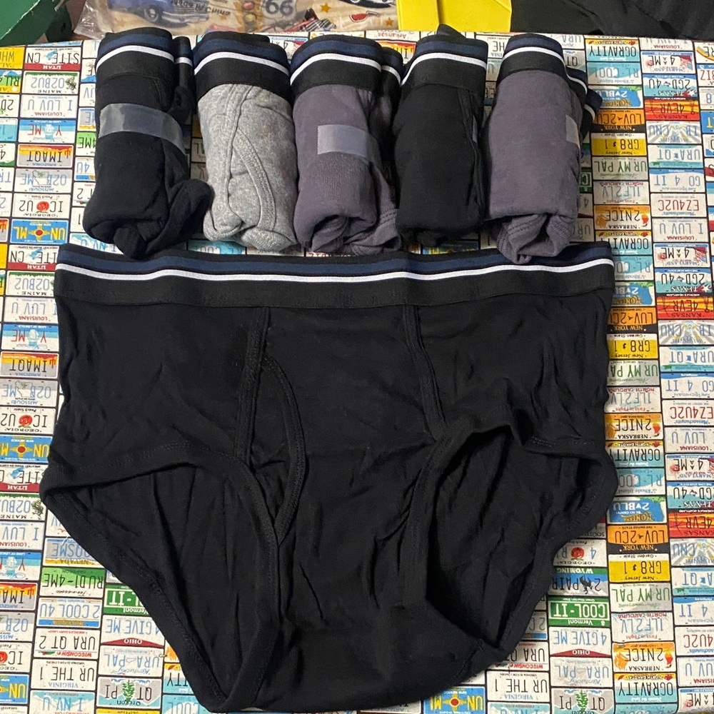 ✨ Amazon Essentials Men’s Briefs – Pack of 6 (Size L) – New Without Package